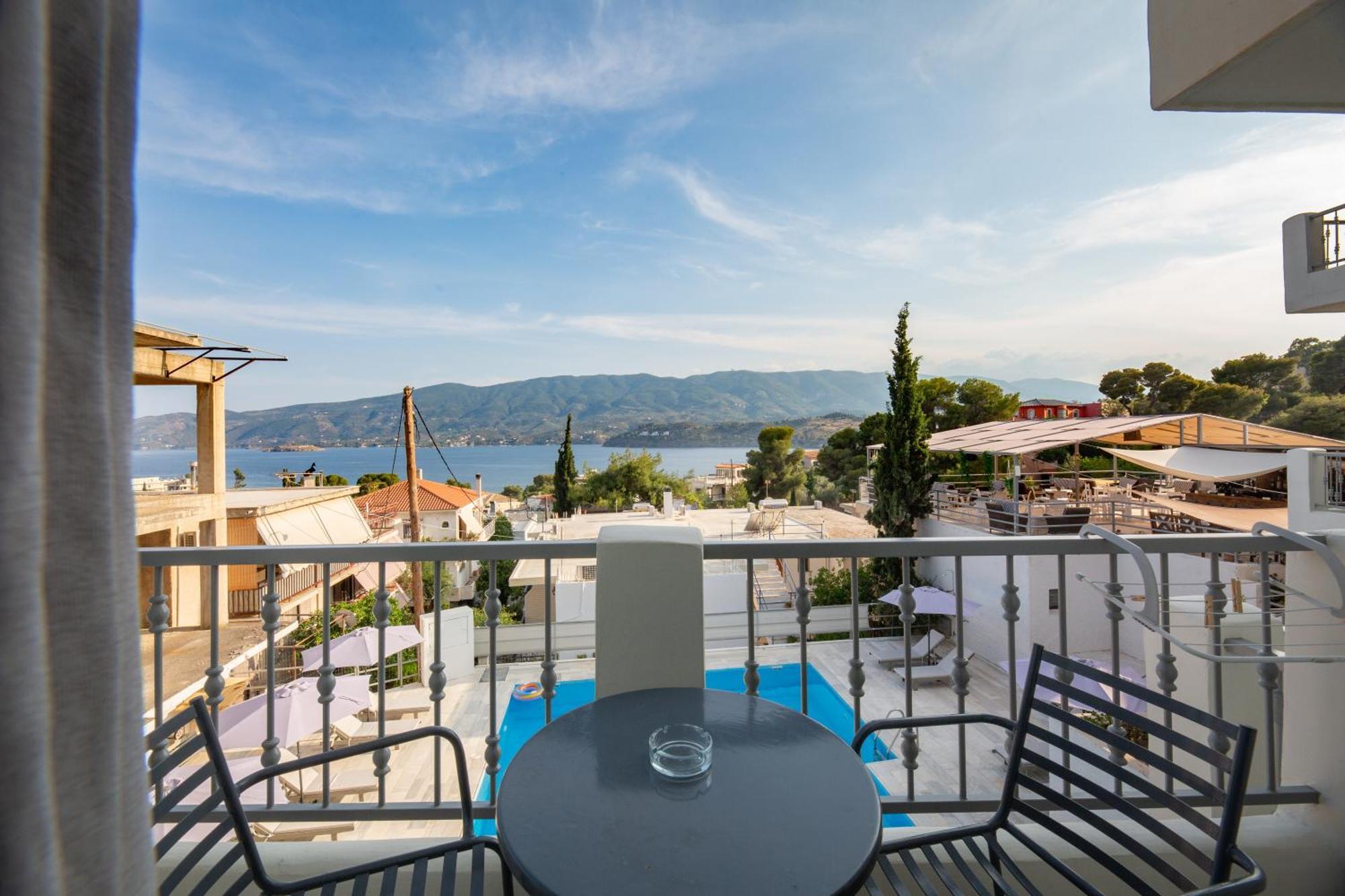 Evita'S Resort Poros Town Exterior foto
